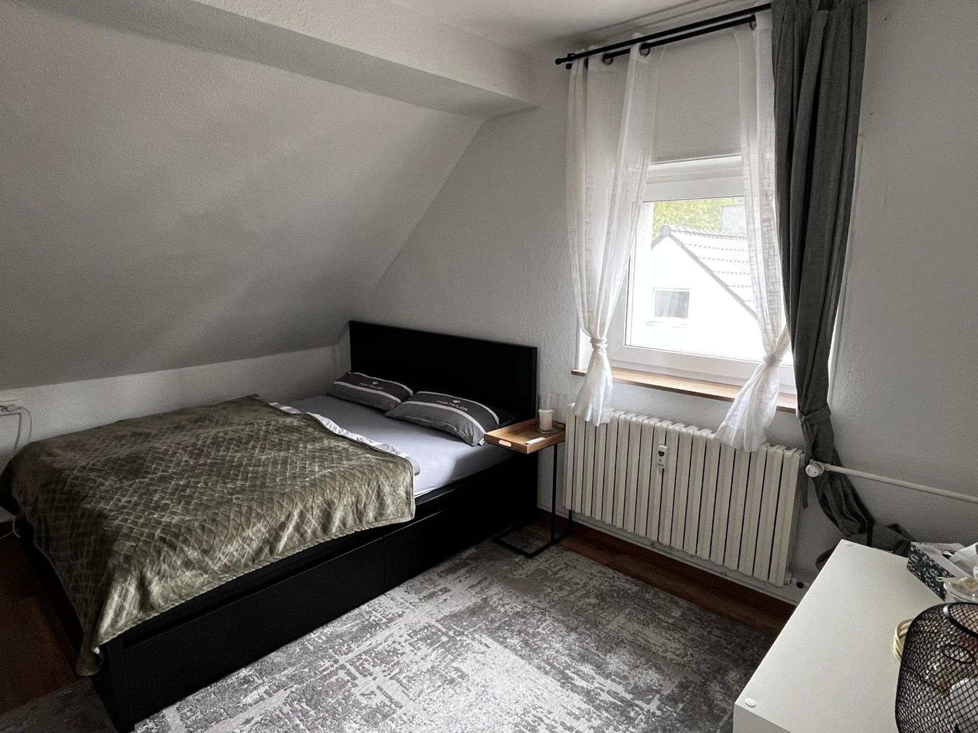 Flattyone Ruhrgebiet - Schlafkomfort Und Anbindung - Neu Renoviert Bochum Exterior photo